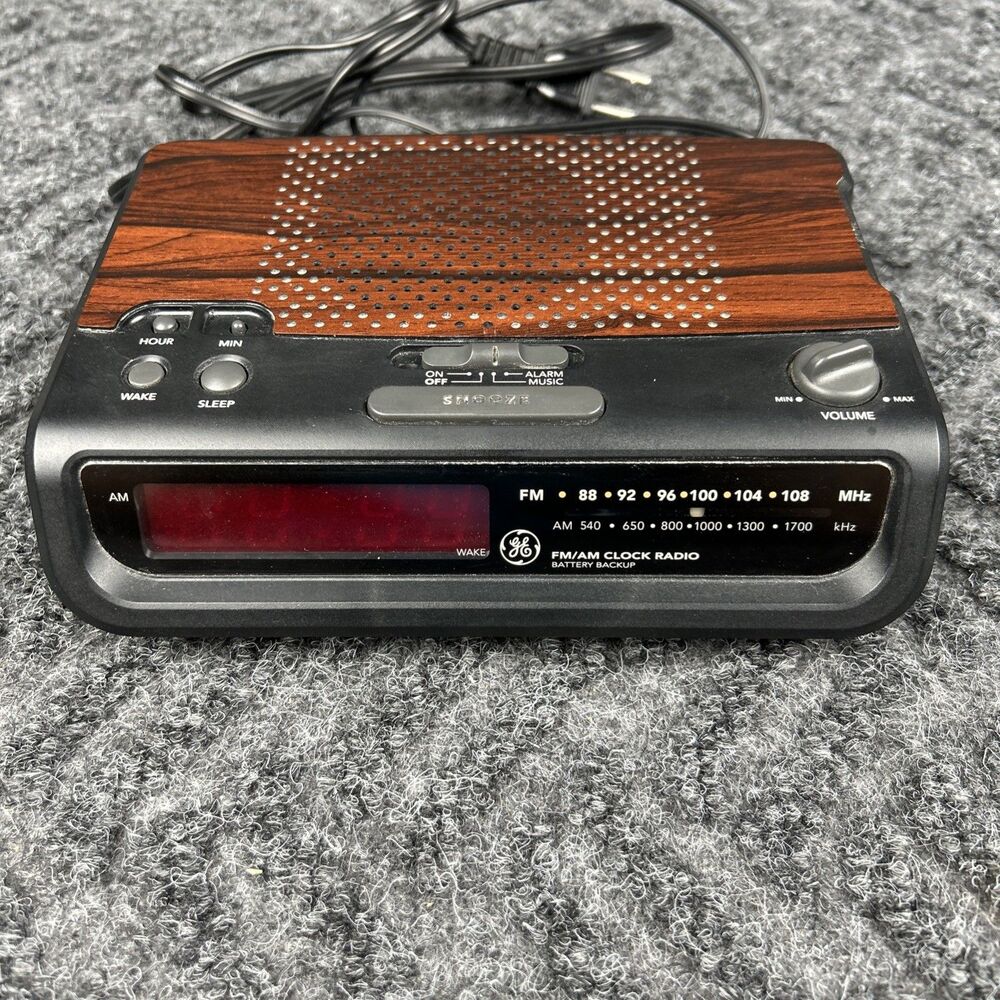 Vintage GE Digital Alarm Clock Radio AM/FM 7-4613A Woodgrain Tested Working